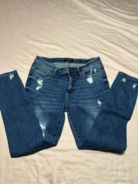 Judy Blue Medium Blue Distressed Skinny Jeans